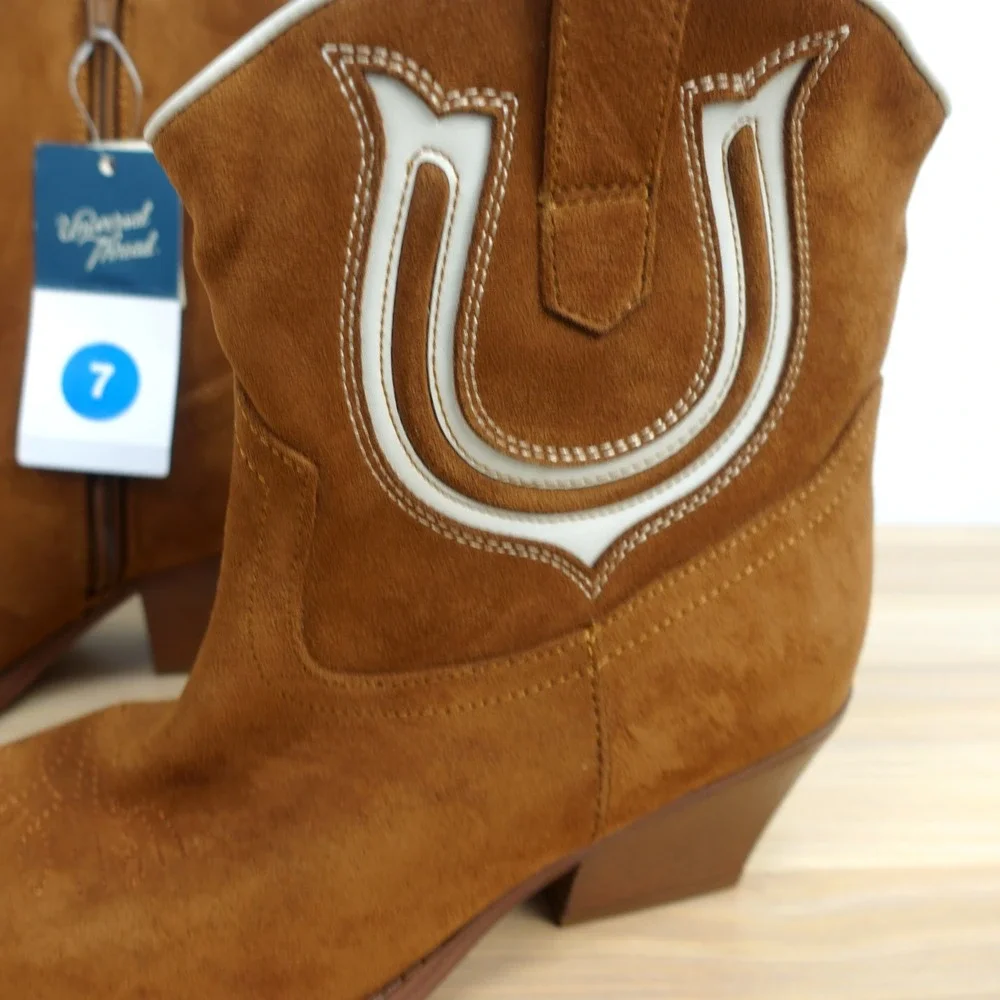 Western Cowboy Ankle Boots Women 7 Cognac Suede Horseshoe Rodeo UNIVERSAL THREAD